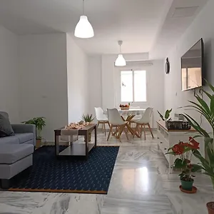 luxury-flat-calle-victoria-malaga-centro.hotelsinnerja.org/