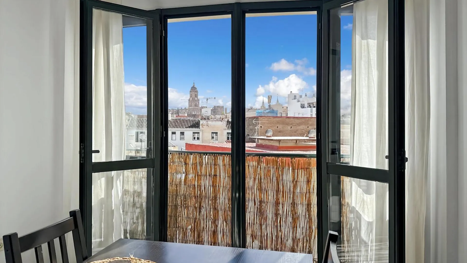Exclusive Malaga Apartments With Cathedral Views And Auto Check-In location